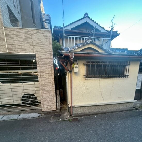 東大阪市吉松│隣家とのスペース