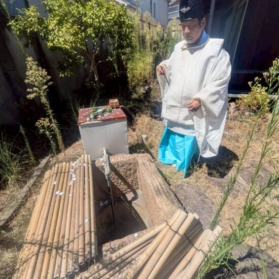 堺市西区浜寺諏訪森町西│井戸のお祓い風景