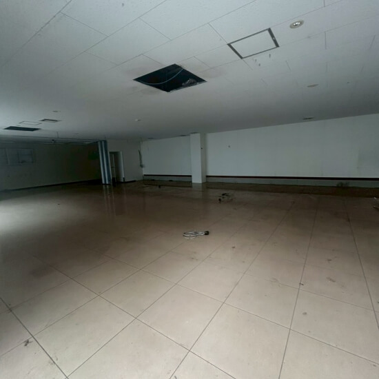 京都市右京区西京極池田町│スケルトン工事前の店内風景