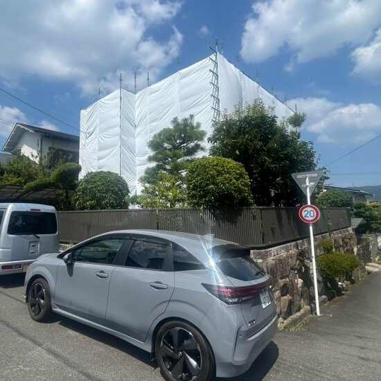 高槻市日吉台三番町│アスベスト除去の養生シート設置時風景
